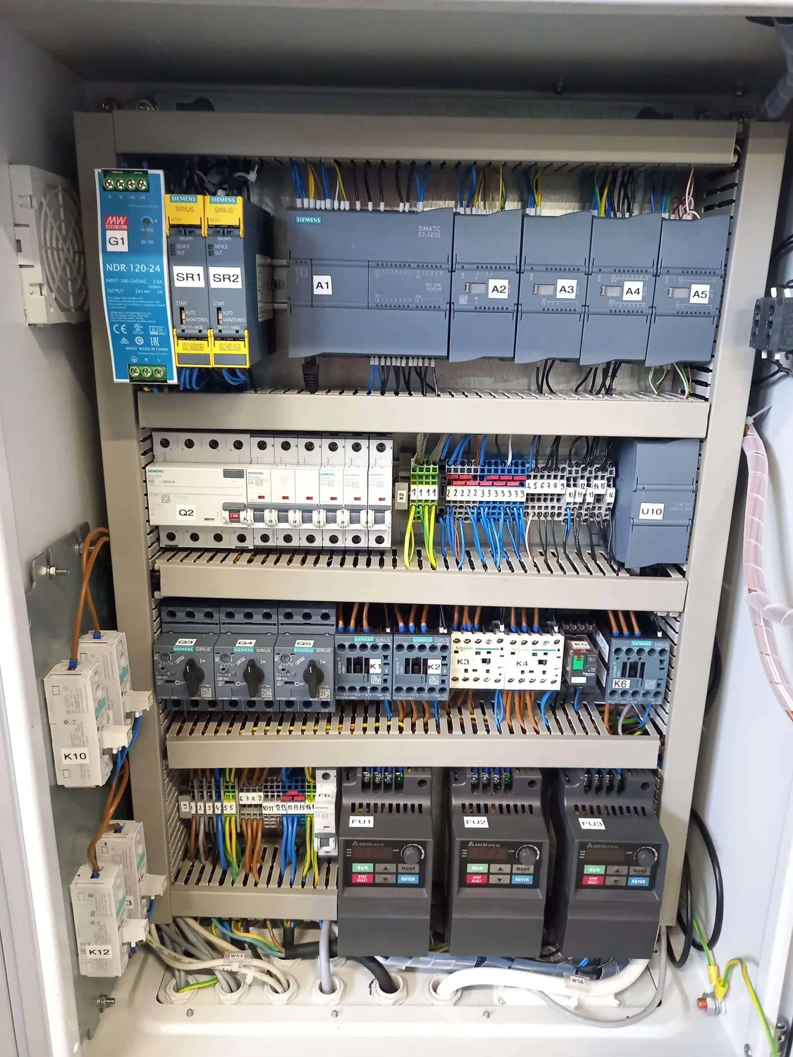 Elektroormar stroja SUKI za sušenje elektroničkih komponenti